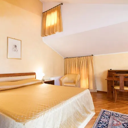 Delle Notarie 4*