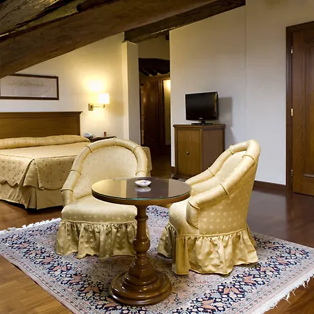 Delle Notarie Szálloda 4*