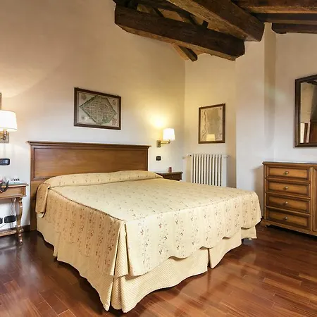 Szálloda Delle Notarie 4*