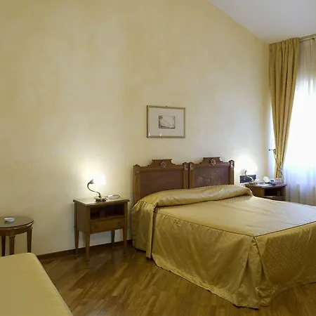 Delle Notarie 4*