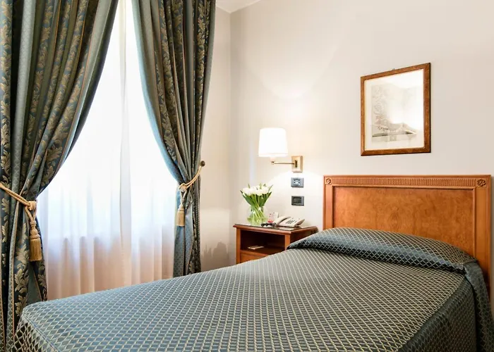 فندق Delle Notarie 4*