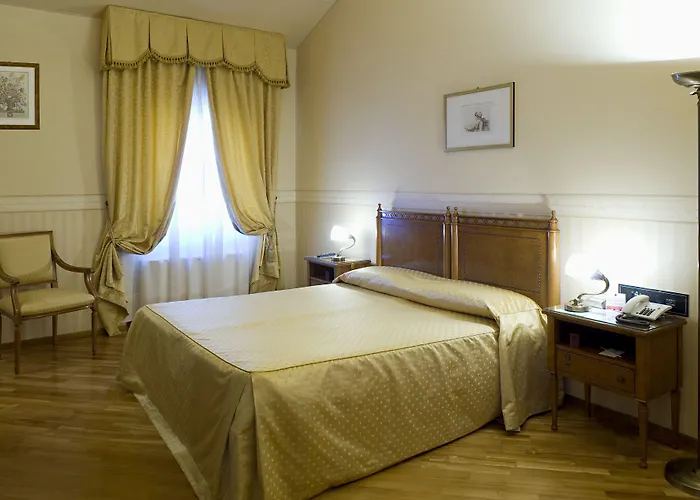 فندق Delle Notarie 4*