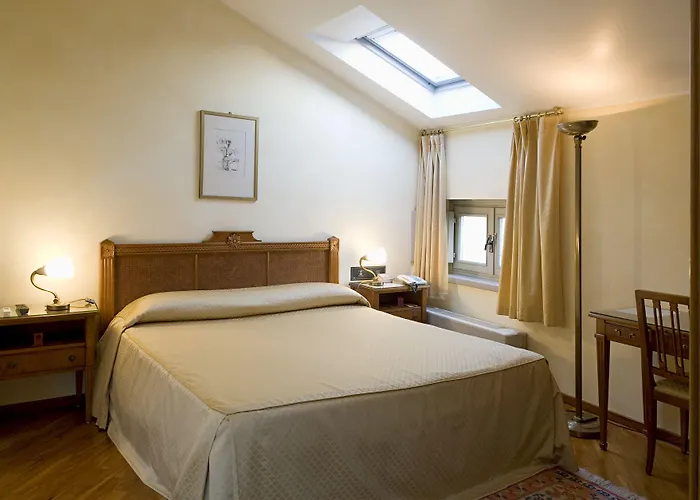 فندق Delle Notarie 4*