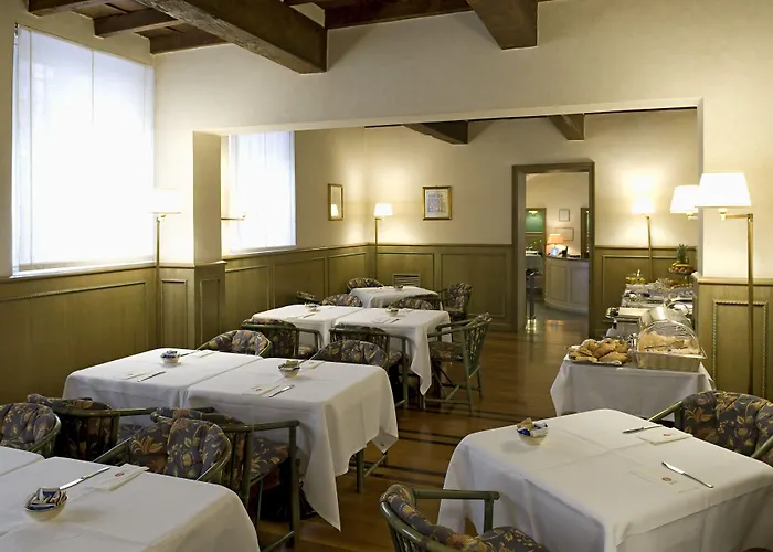 Delle Notarie فندق 4*